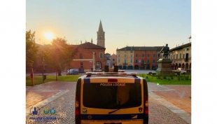 La Polizia Locale scende in piazza: gazebo ed unità mobile al mercato del venerdì