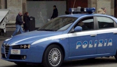Reggio Emilia – Albanese si denuda in strada: arrestato per reingresso illegale in Italia