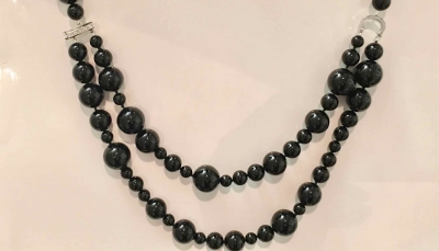 Le intramontabili collane Chanel: Carboni lancia la nuova linea di gioielli ispirati alla celebre Coco