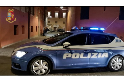 Modena: 18enne denunciato dalla Polizia di Stato per minaccia aggravata, percosse e per porto abusivo di armi