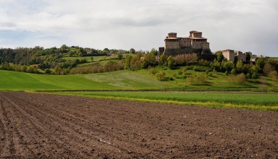 Ancora sul Castello di Torrechiara e la progettazione edilizia.