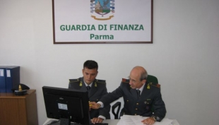 La Guardia di Finanza sequestra quasi un milione di euro in contanti