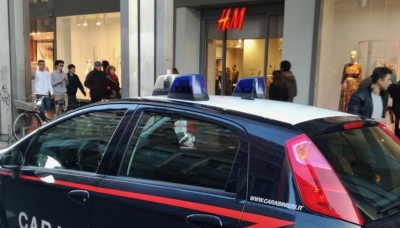 Carabinieri di Sorbolo intervengo in un negozio del centro su richiesta dei commessi