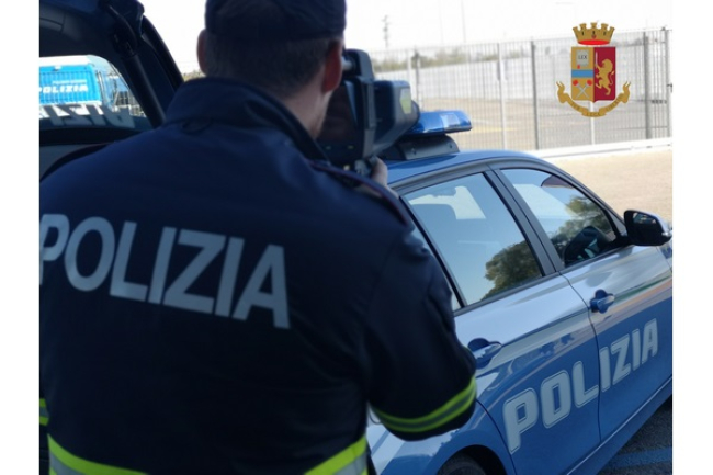 Controlli a tappeto della Polizia di Stato a Modena nella notte dello scorso fine settimana nel contrasto alla guida in stato di ebrezza alcolica o da sostanze stupefacenti