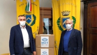 Mirandola emergenza coronavirus: azienda mirandolese realizza coprivolto protettivi e li dona al comune.