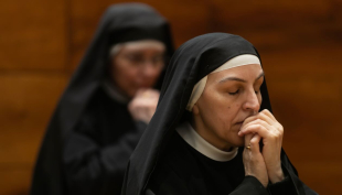 Benedetto XVI: Santa Messa e preghiera delle monache di Santa Rita da Cascia   per i suoi funerali