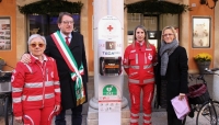 Nella foto da sinistra: Loretta Neri, il sindaco Gian Carlo Muzzarelli, la presidente della Croce Rossa Teresa Malieni, l'assessora al Welfare Giuliana Urbelli