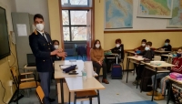 La &quot;Questura&quot; a scuola