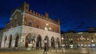 Piazza Cittadella e parcheggio interrato.