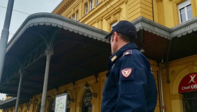 Moldavo esibisce un documento falso, arrestato.