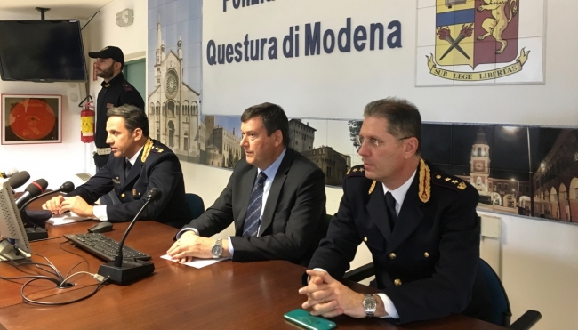 Omicidio di HU Congliang: la conferenza presso la Questura di Modena