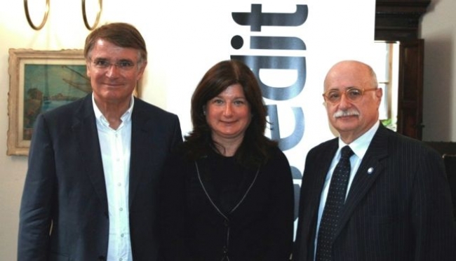Nella foto, da sinistra, Renzo Piraccini, Presidente di Cesena Fiera;   Angela Vella, Vice Area Manager Romagna UniCredit; e  Alberto Zambianchi, Presidente Camera di Commercio di Forlì-Cesena.  