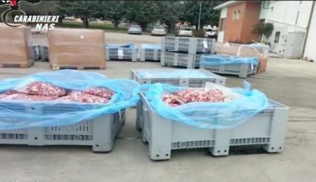 I Nas sequestrano 40 tonnellate di prosciutto crudo