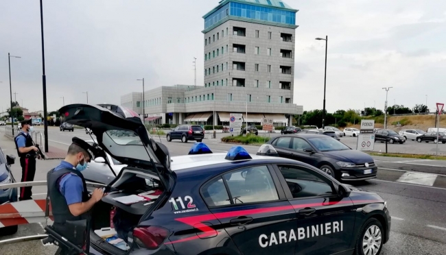 Guida un&#039;auto rubata a Rimini in mattinata. Denunciato a Fidenza dai Carabinieri