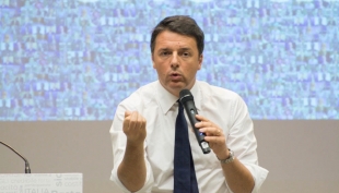 Renzi a Parma: sala Righi gremita