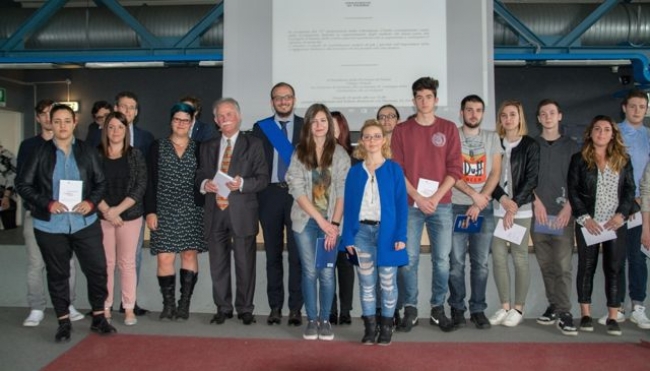 La consegna della Costituzione agli studenti dell&#039;ultimo anno delle superiori di Parma