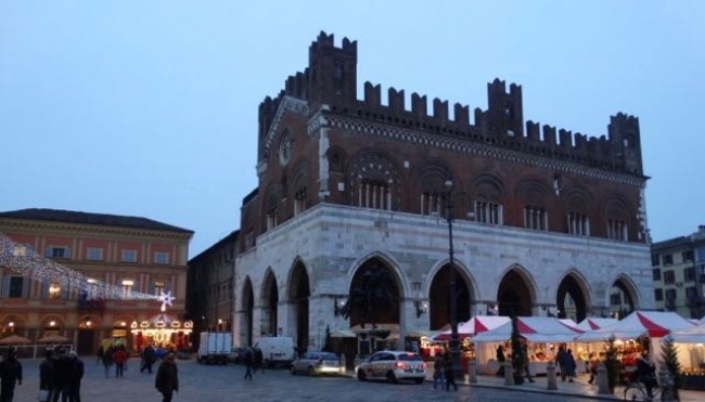 Piacenza Piazza Cavalli