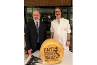 Giappone: il Parmigiano Reggiano protagonista alla cena inaugurale della settimana della cucina italiana nel mondo presso l'ambasciata d'Italia a Tokyo