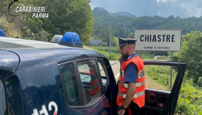 Si allontana da casa e cammina per circa 20km perdendo orientamento e lucidità.