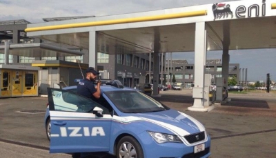 Modena - Sorpresi a prelevare carburante con una carta rubata