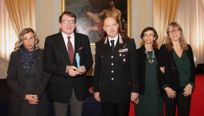 da sx: il procuratore Lucia Musti, il sindaco Muzzarelli, il maggiore Giuseppe De Gori, comandante del Nucleo Carabinieri Tutela patrimonio culturale di Bologna, Francesca Piccinini, direttrice dei Musei civici, Cristiana Zanasi, curatrice della mostra &quot;Storie d&#039;Egitto&quot;