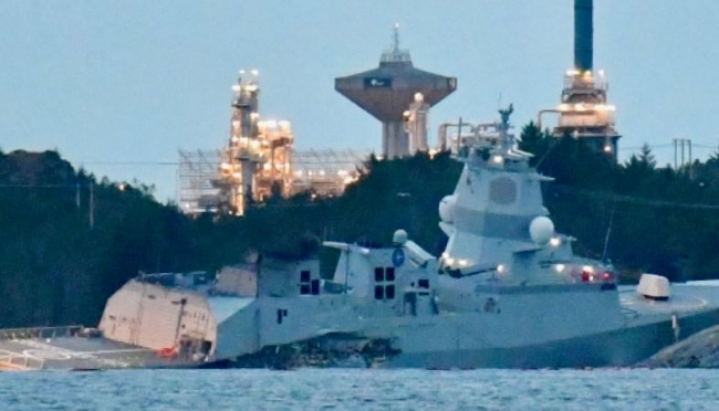 Allarme ambientale - Collisione tra una fregata della marina norvegese e una petroliera