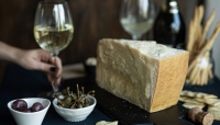 VINITALY 2022: Il Parmigiano Reggiano a SOL &amp; AGRIFOOD si sposa con i migliori vini e liquori italiani e internazionali