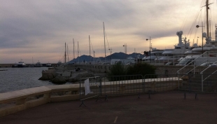 Costa Azzurra: precipitano dal Balcone mentre fanno sesso.