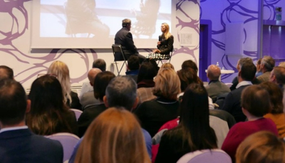 Giorgio Nardone durante un seminario dal vivo