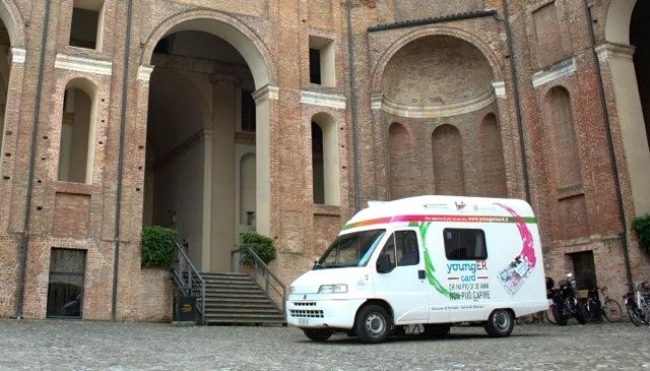 Piacenza - YoungEr Card, tappa piacentina per il bus della Regione Emilia Romagna