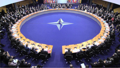Russia-Nato: la pace impoverita dalla “polvere mortale”