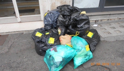 Parma, rifiuti: pioggia di multe in via Trento