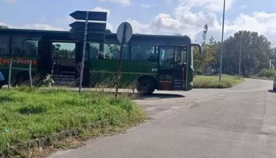 Piacenza: giovane ragazza finisce sotto il bus e perde la vita