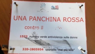 Vandalizzata la panchina rossa a San Polo di Torrile