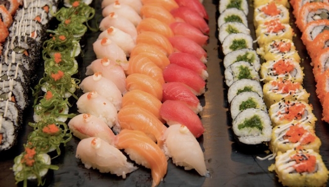 L’Asl nel ristorante “all you can eat”. L’intossicazione forse dovuta dalla errata conservazione del pesce crudo.
